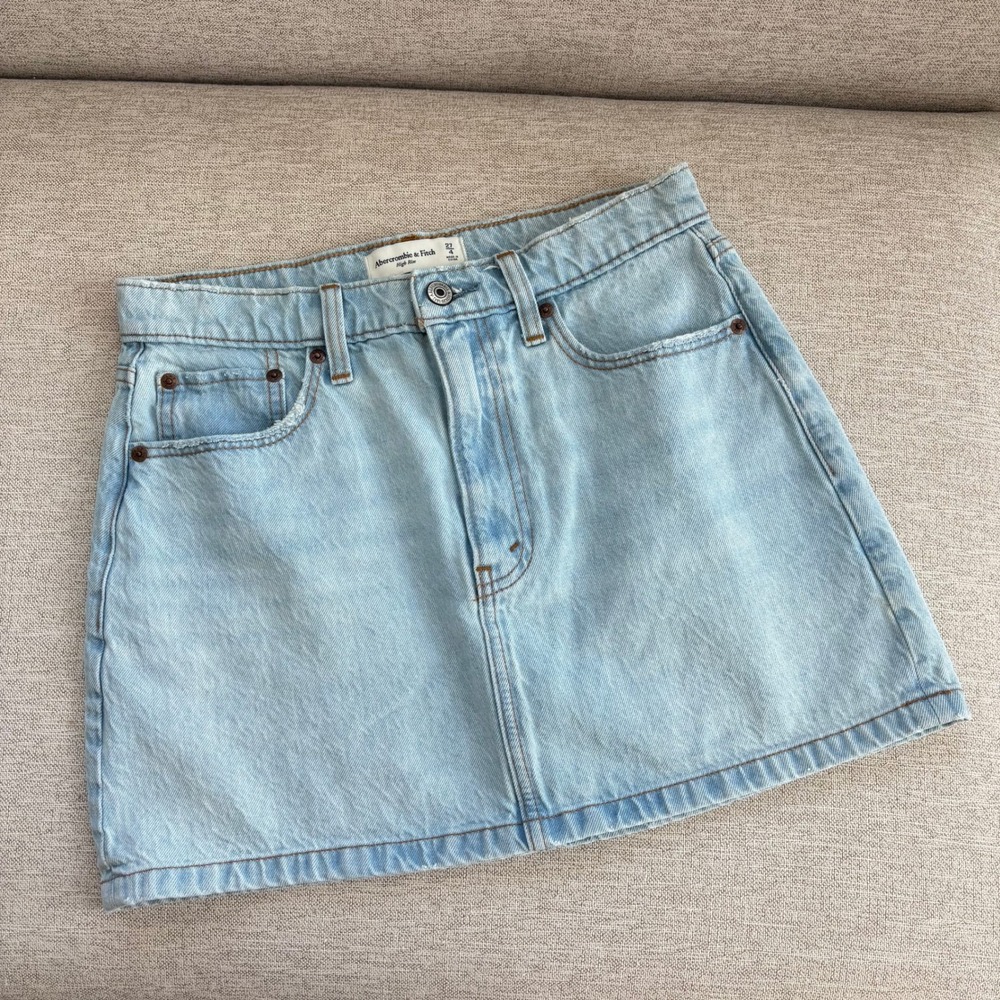 Abercrombie & Fitch Denim Skirt Size 4 High Rise Light Wash Fall Casual Preppy
